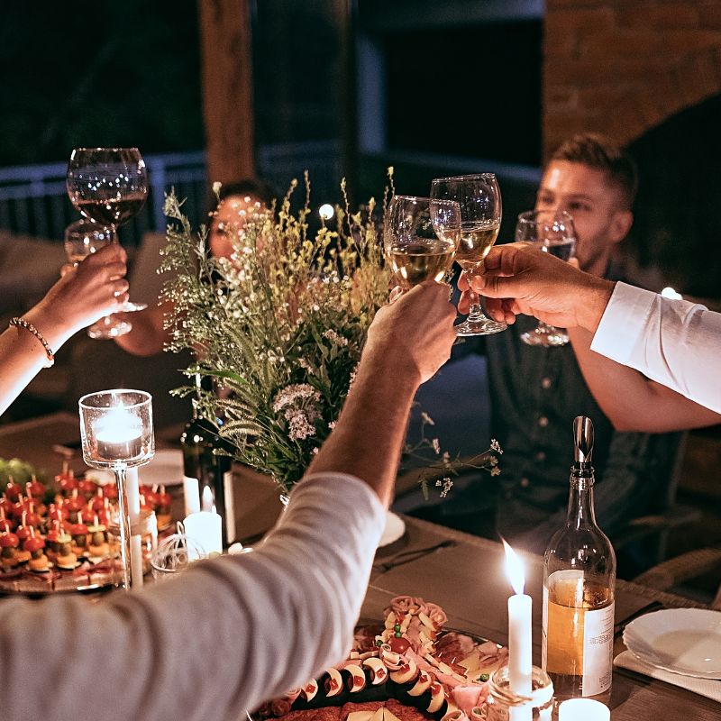 10 tips for hosting a party stress free
