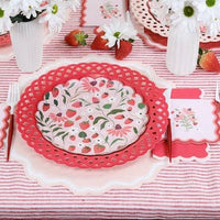 8.5" Strawberry Paper Plates - 8ct
