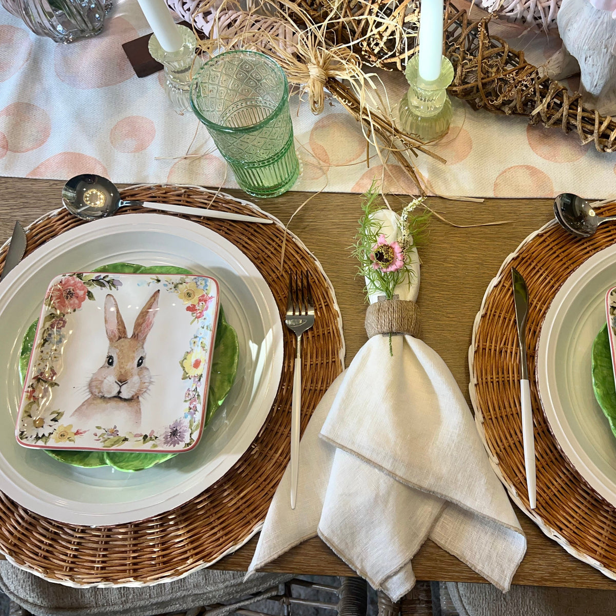 White linen napkins with tan stitched border - set of 4