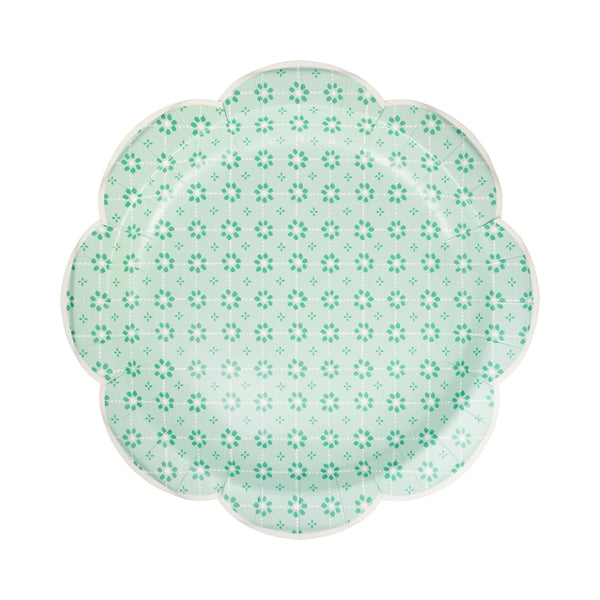 Green Wicker Paper Plate featuring an elegant woven design, perfect for spring parties and Southern-inspired gatherings.
