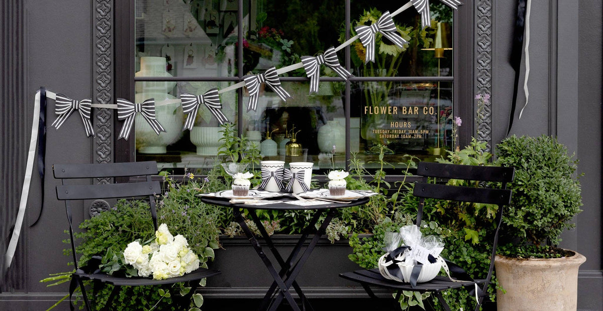 Black and White Bow Valentine's Banner