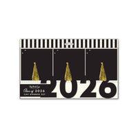 Packaging for a 2-piece Class of 2026 graduation banner set featuring black graduation caps with gold foil tassels.