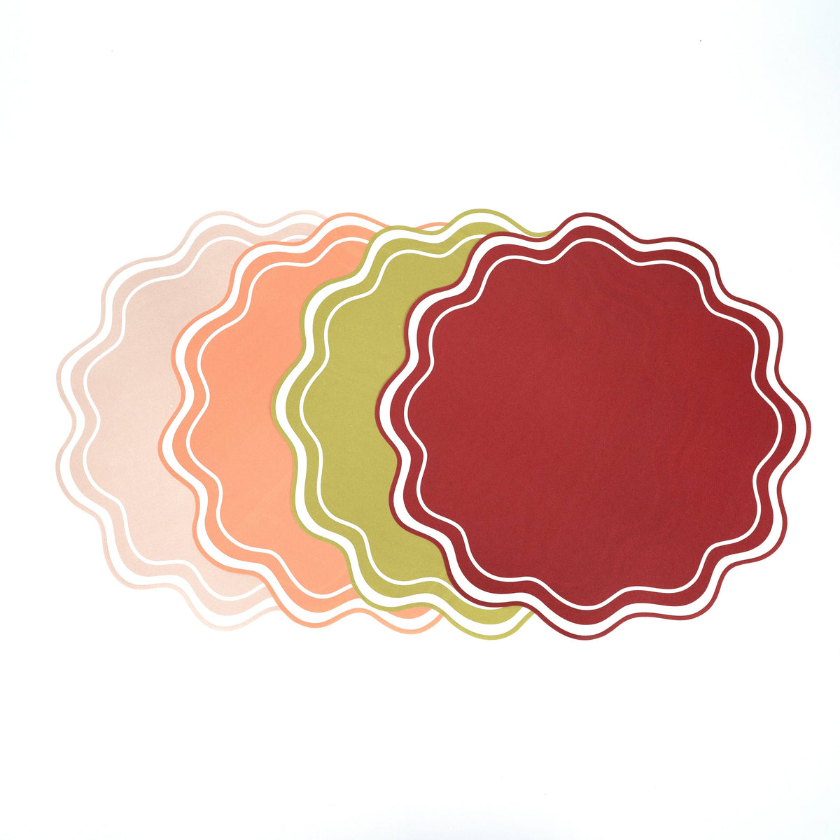 neutral scalloped placemats
