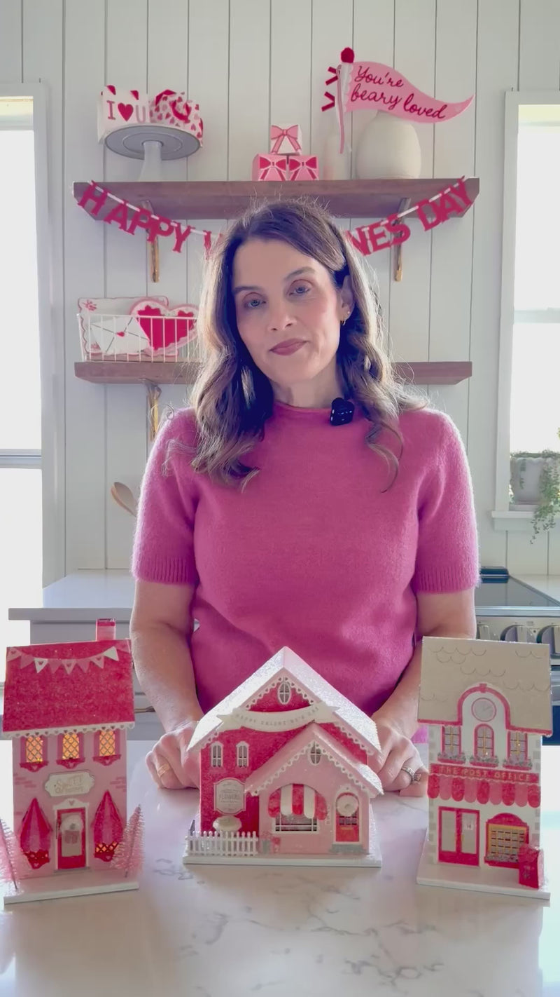 Video demonstrating the size of the post office putz house and showcasing the full valentine village set.