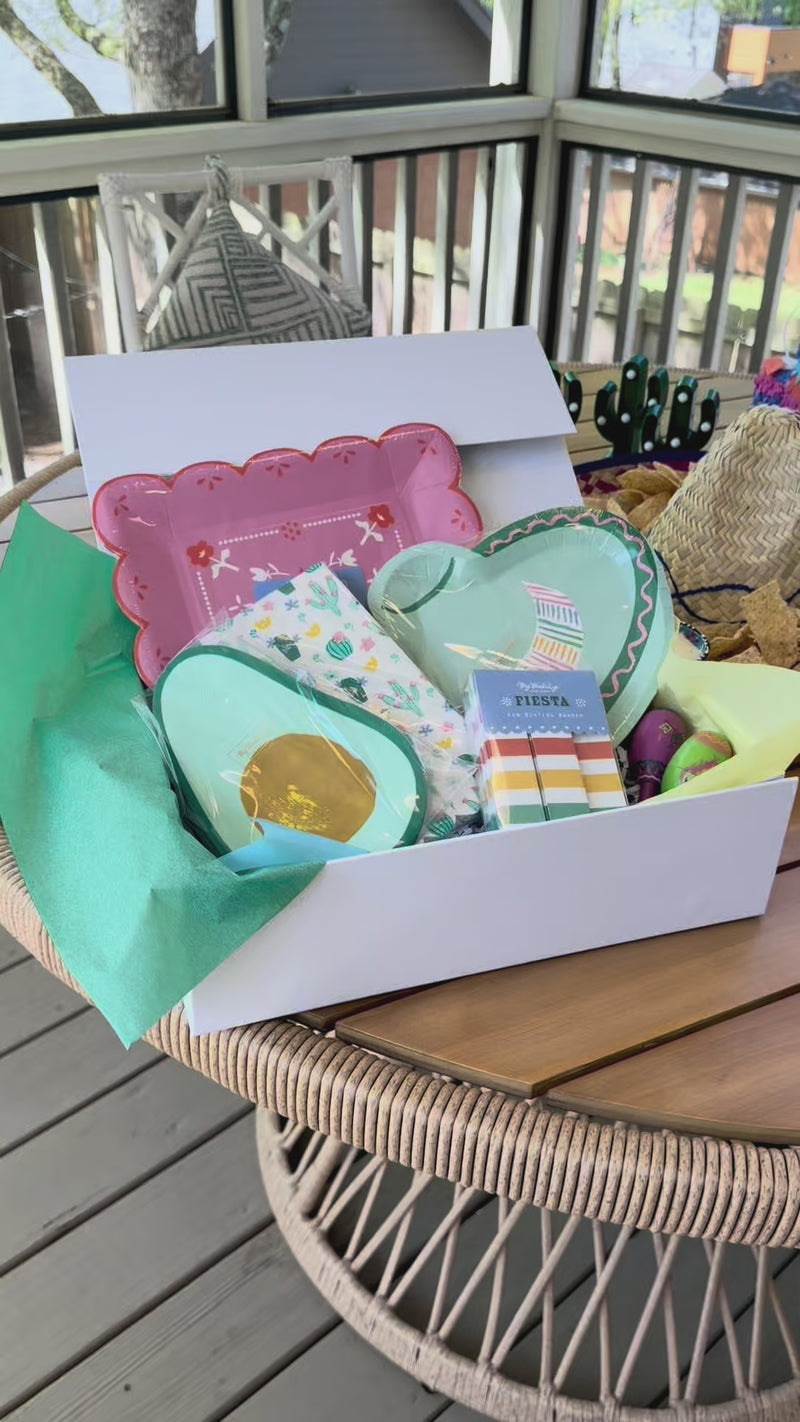 Unboxing the Cinco de Mayo Fiesta Party Kit and setting up a taco night tablescape