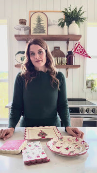 Video demonstrating the size of the Christmas tree plates and comparing them to the matching Christmas paper plates and napkins in the full Fa La La line.