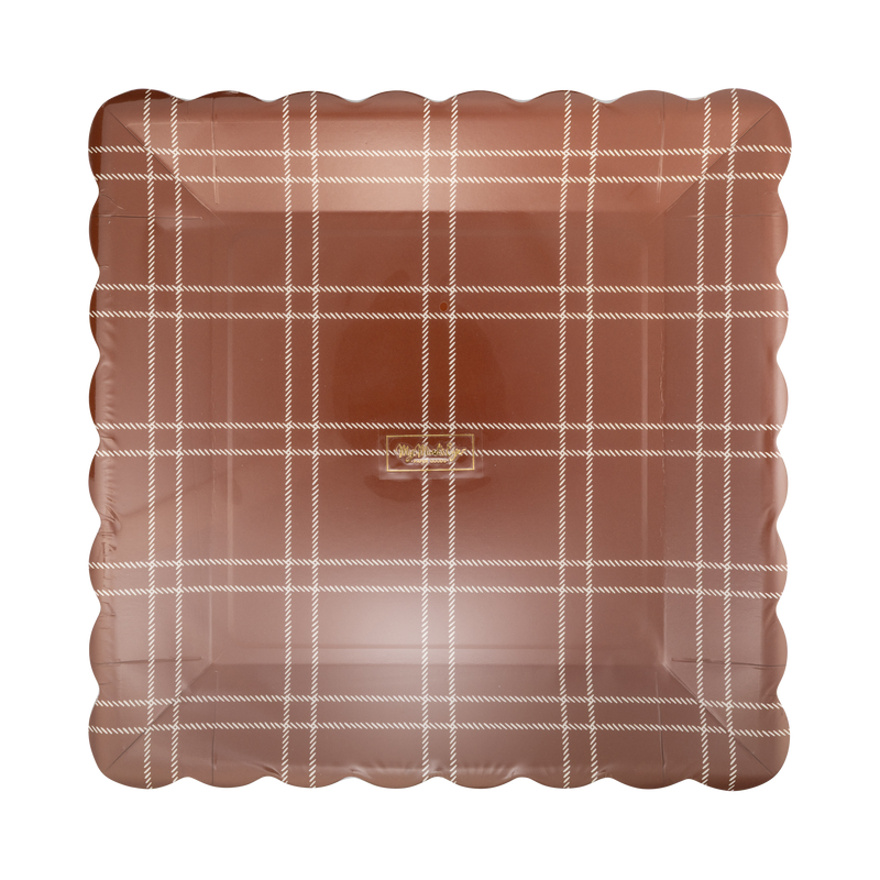 Close-up of the windowpane grid pattern and wavy edge in a transparent wrap, front view.